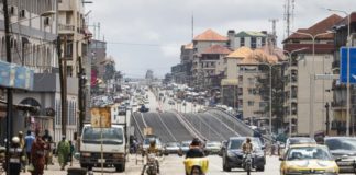 GUINÉE : TIRS PRÈS DE LA MAISON CENTRALE DE CONAKRY LORS DU TRANSFERT DU COMMANDANT TOUMBA DIAKITÉ